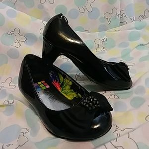 Girls dress shoes Toddlers 7 Black shiney slip on